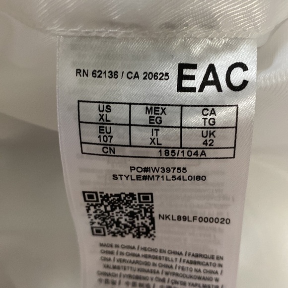 GUESS LOS ANGELES WHITE SATIN EMBROIDERED SKULL AND ROSES POM FULL ZIP JACKET - Picture 10 of 13